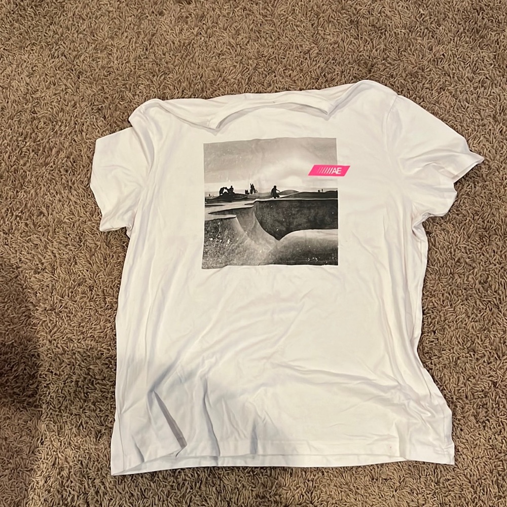 Men’s. American eagle. Tshirt. 2XL.